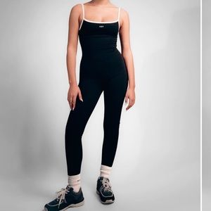 437 Black/White Onesie Jumpsuit SMALL